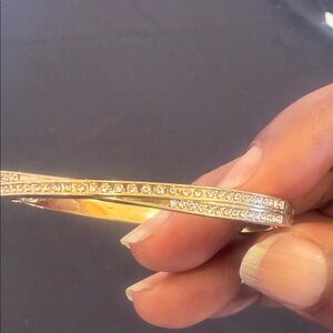 Elegant Gold Bracelet with Crystals